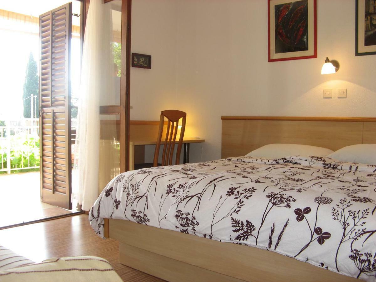 Apartments&Rooms Milka Stari Grad Kültér fotó