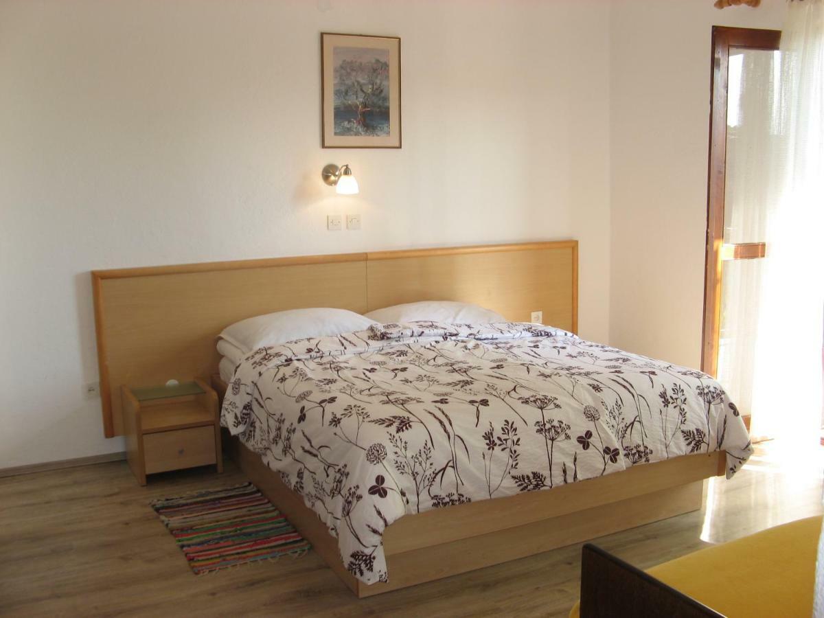 Apartments&Rooms Milka Stari Grad Kültér fotó
